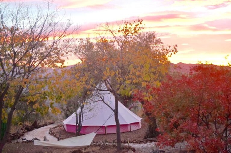 Glamping jetzt noch besser - Glockenzelt in Spanien mitten in der Natur