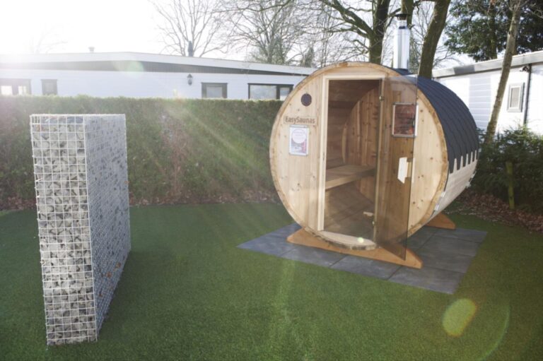 Veluwe lodge for four people with private sauna