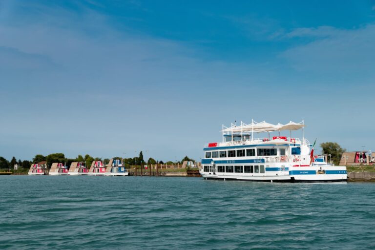 Marina houseboat 3 pax