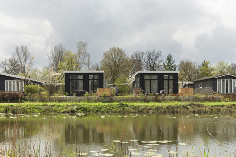 River Cabin with hot tub | 4 pers.