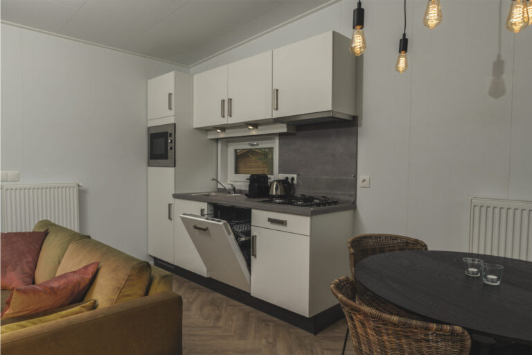 River Lodge 'Wellnesshuus' with whirlpool, sauna, bathtub, and sun shower | 2 people