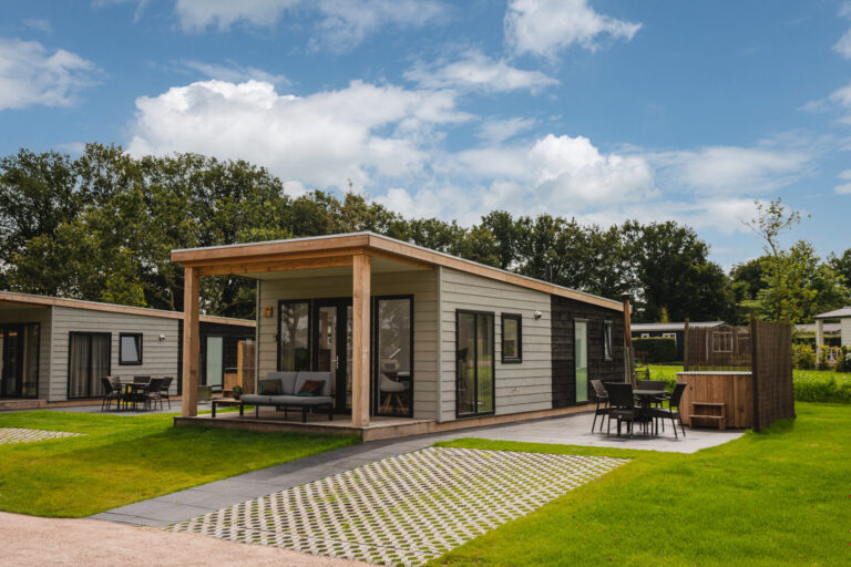 Lodge with hot tub | 4 people