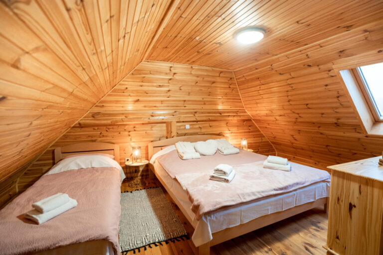 Chalet Markoci With Hot Tub