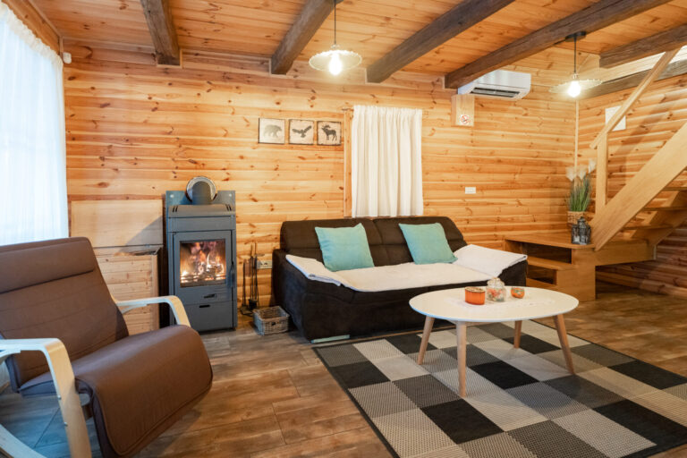 Chalet Markoci With Hot Tub