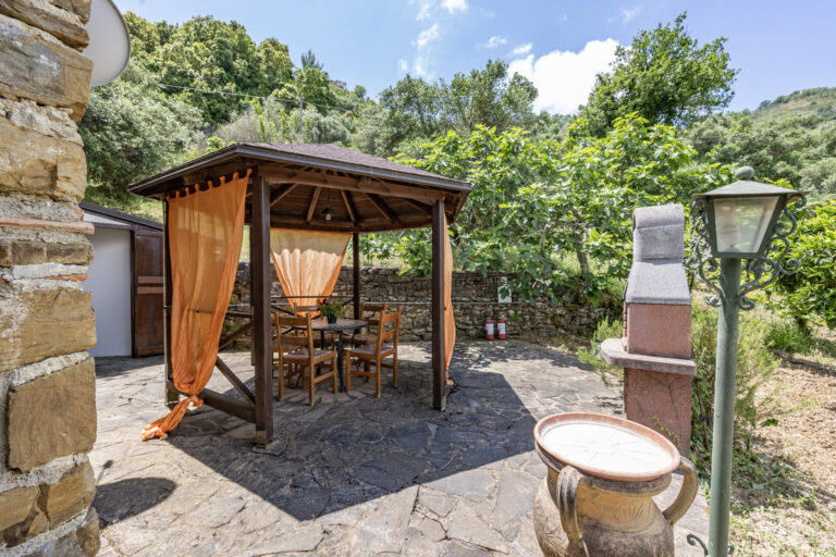 Local Stone Cottage With Shared Pool