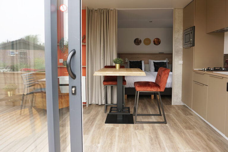 2 + 2-person Hotel lodge
