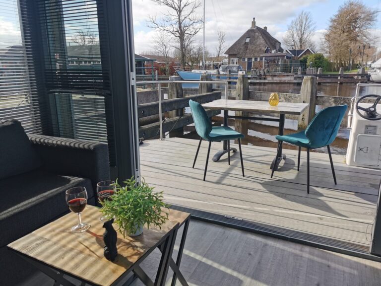 Houseboat Heeg 4 persons
