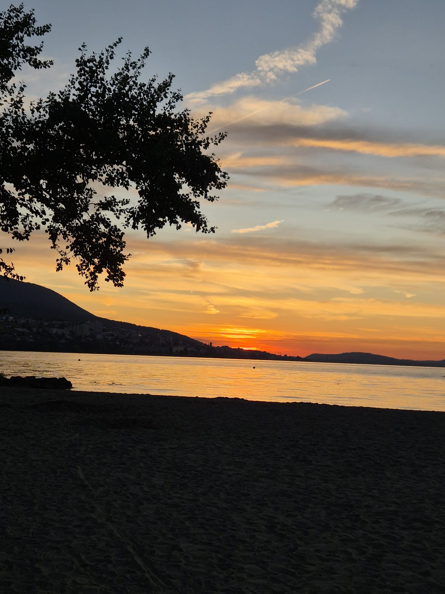 traumhafter Sonnenaufgang am Strand