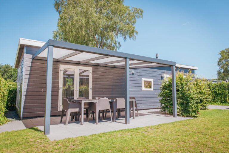 6 + 6 person Veluwelodge XL with grill house