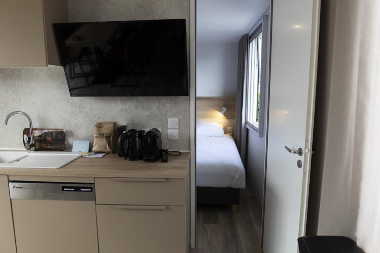 24 person Family lodge