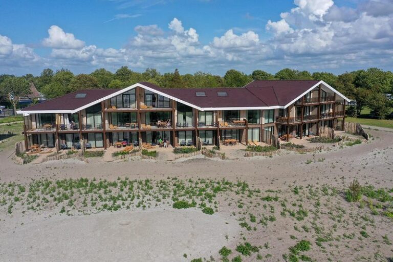 Luxury Beach Apartment | 6 Pers.