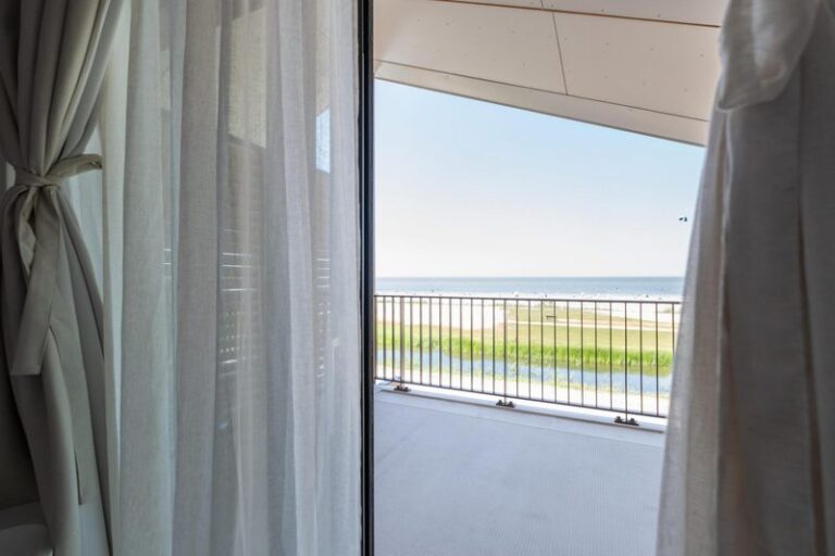 Luxury Beach Apartment | 6 Pers.