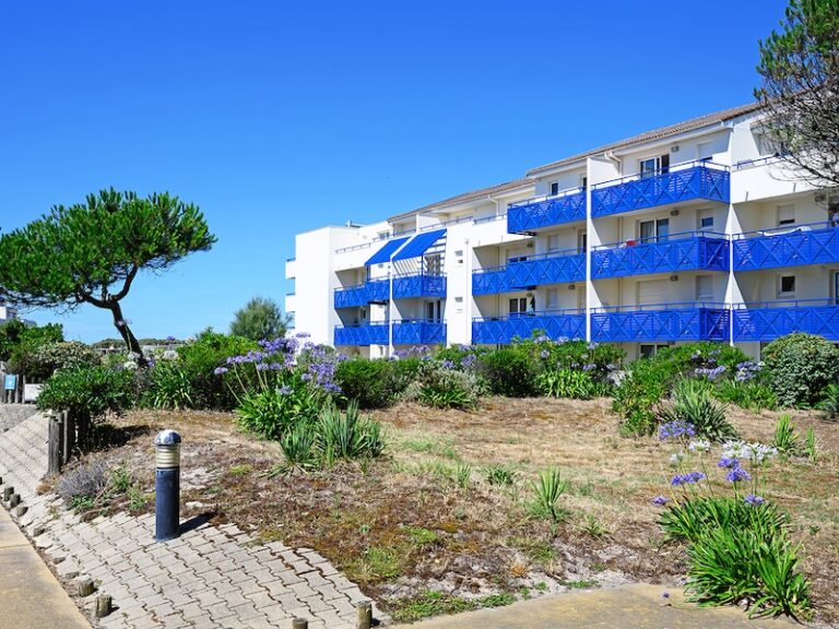 Bleu Marine 2p 4p Sea View