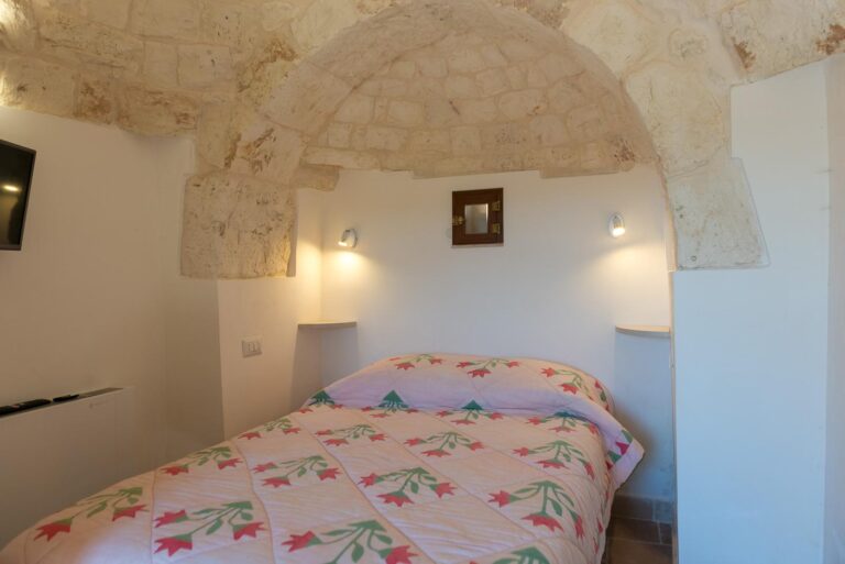 Trulli Dei Ciclamini