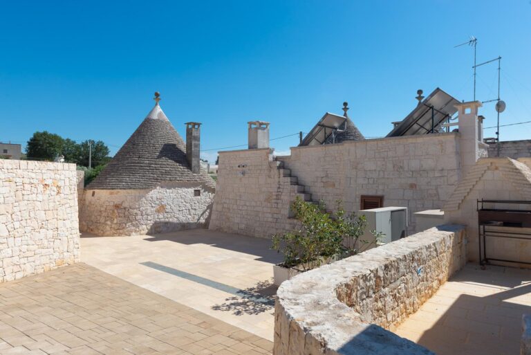 Trulli Dei Ciclamini