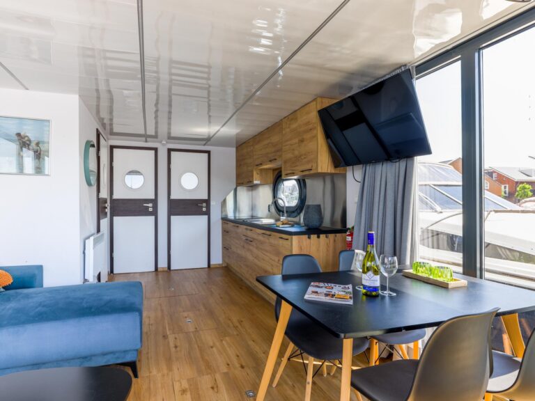 Tiny Houseboat De Woudaap - I