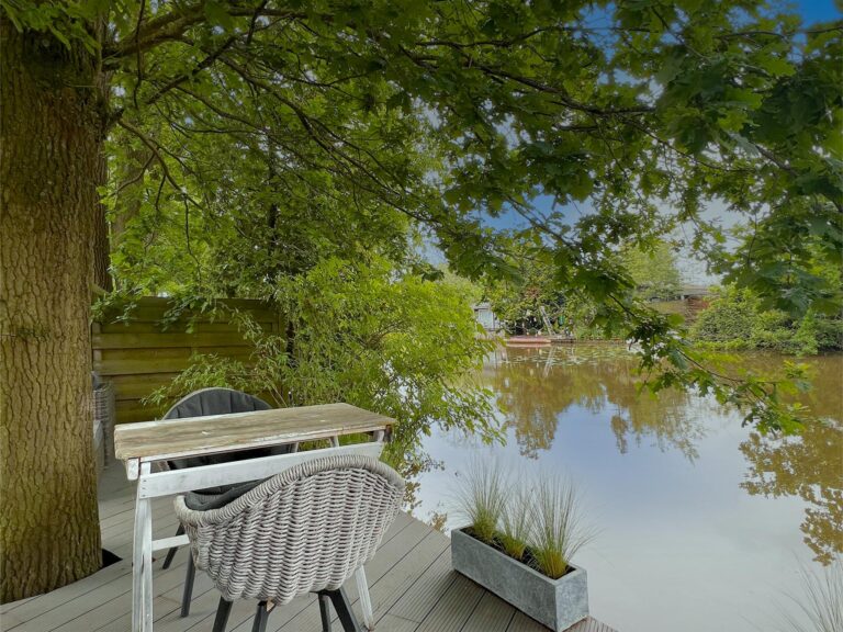 Charlies Chalet