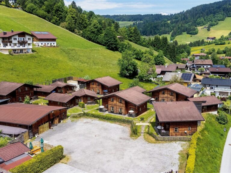 Uriges Chalet 3