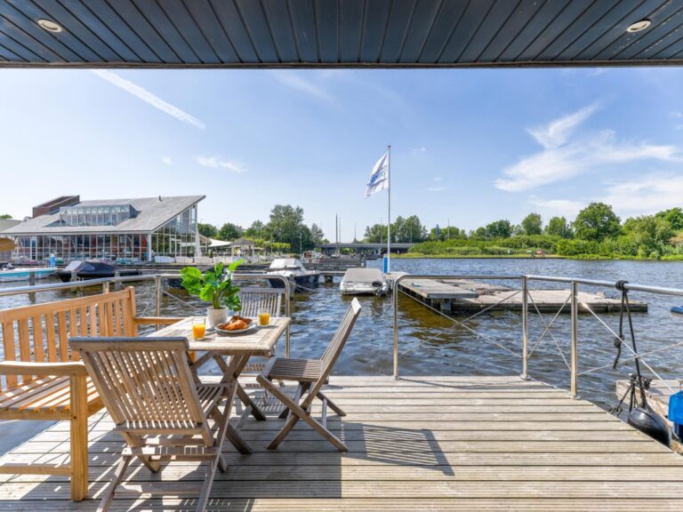 Tiny Houseboat De Woudaap - I