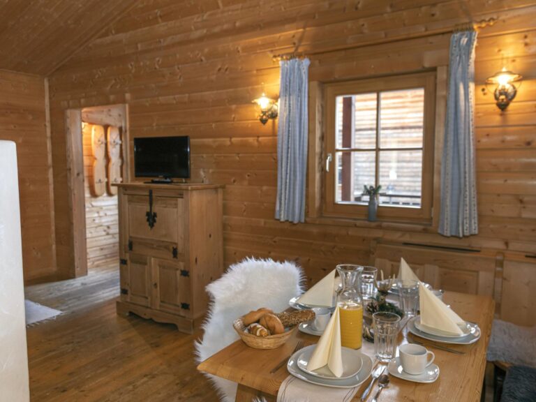 Uriges Chalet 3