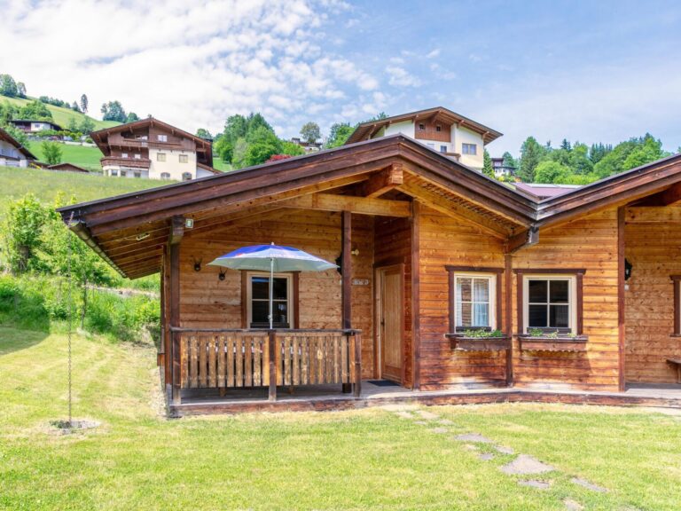 Uriges Chalet 3