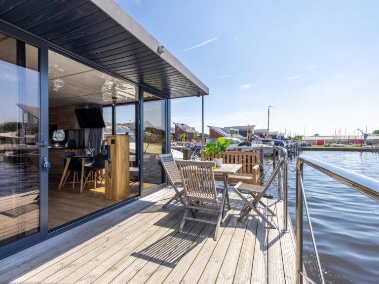 Tiny Houseboat De Woudaap - I