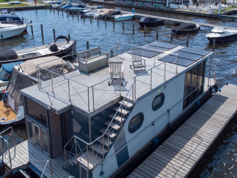 Tiny Houseboat De Woudaap - I