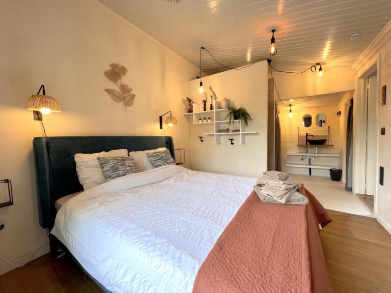 Charlies Chalet