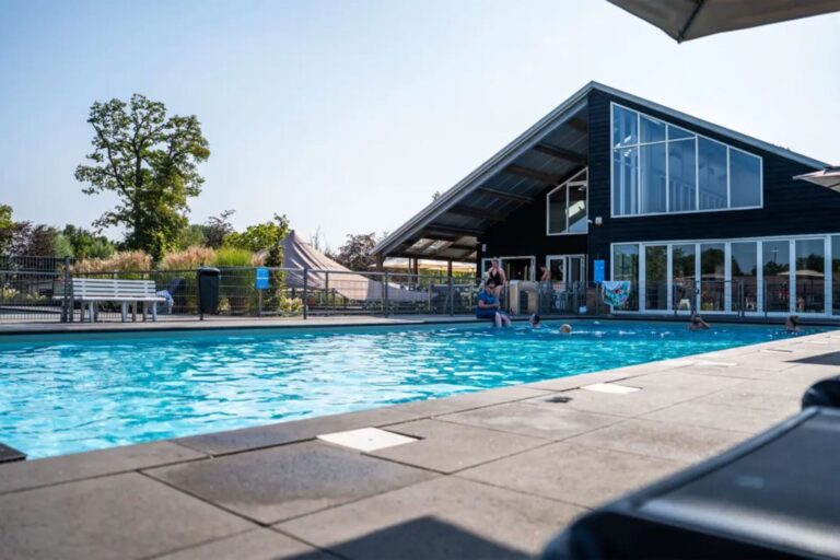 Berkenhoeve 6 persons Wellness (Hottub)